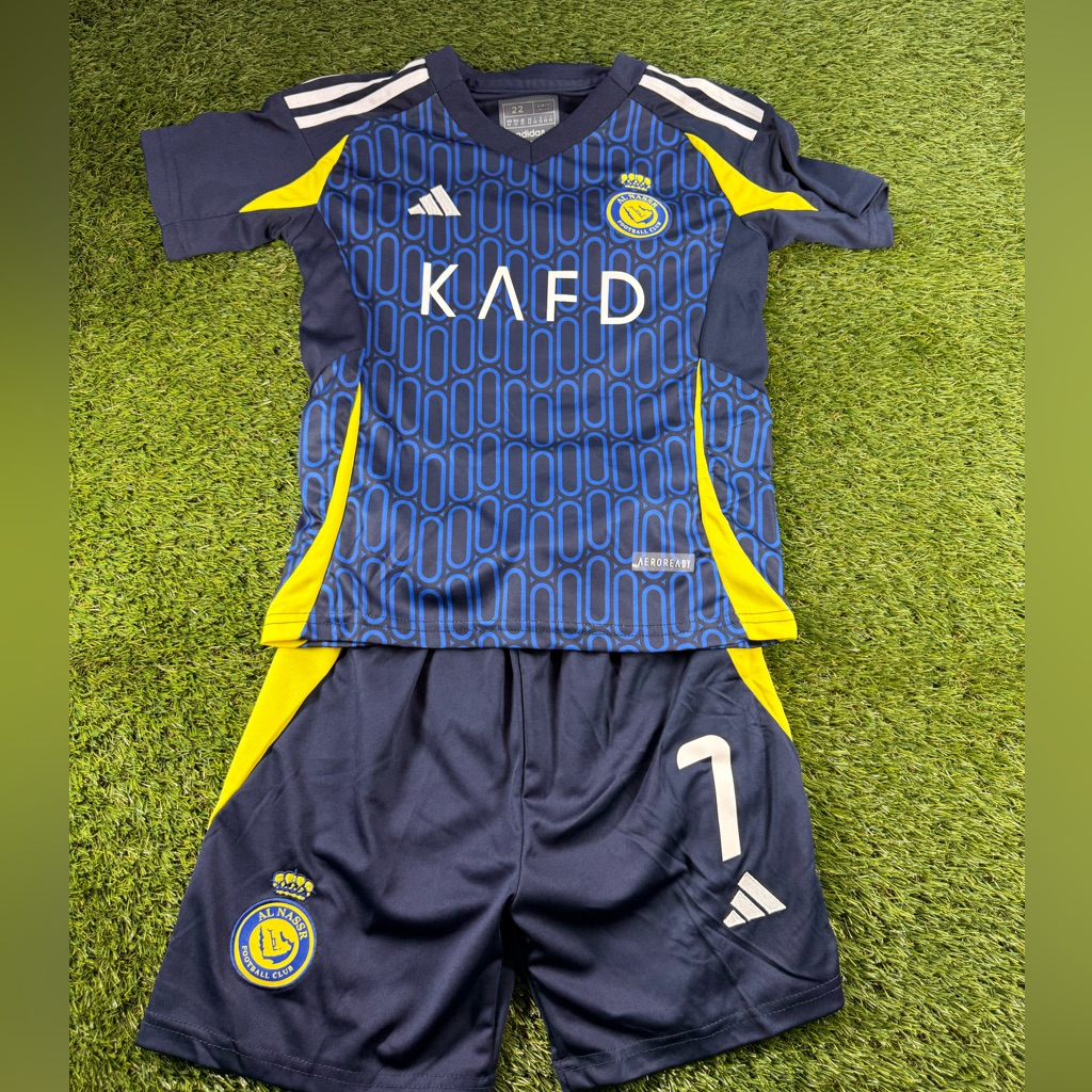 Al Nassr Fc Ronaldo Kids Soccer Kit.